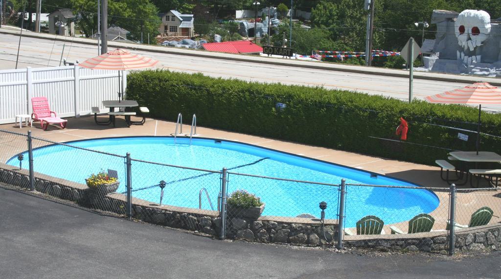 Lake Lighthouse Inn 欧塞奇湾泳滩 外观 照片